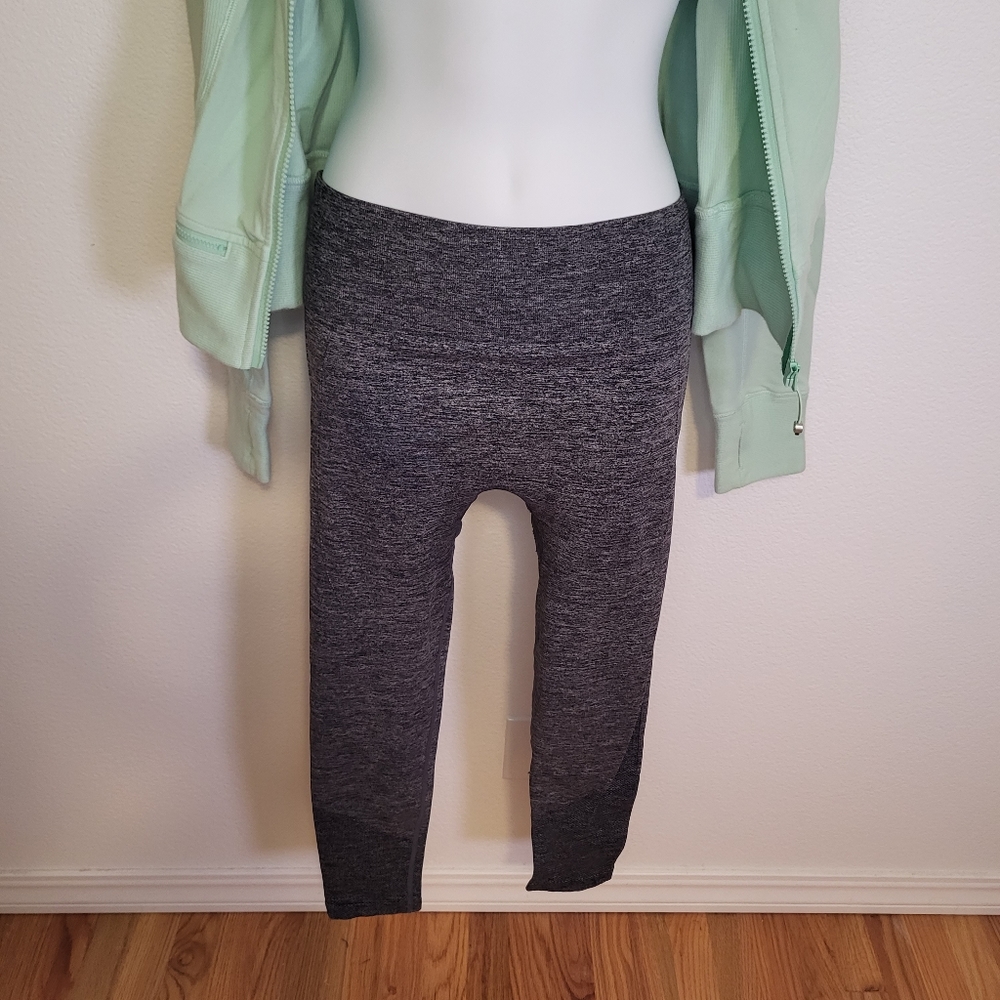 Ruffle Booty Leggings/Yoga pants size Medium